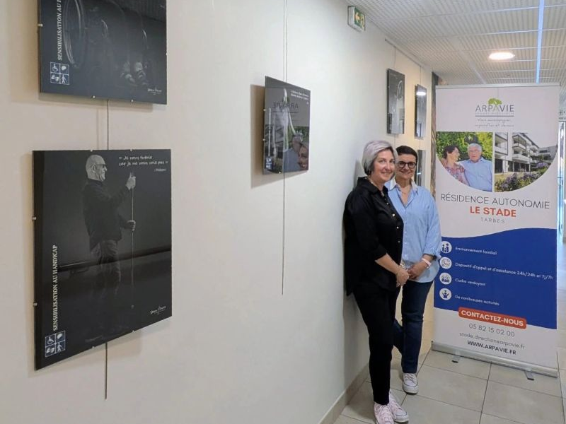 Mettre le handicap en lumière : l’art qui change les regards 🖼️