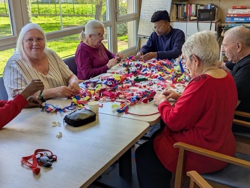 Fil, aiguilles et bonne humeur 🪡